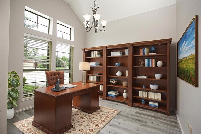 Building Photo - 27522 Gatlin Ln
