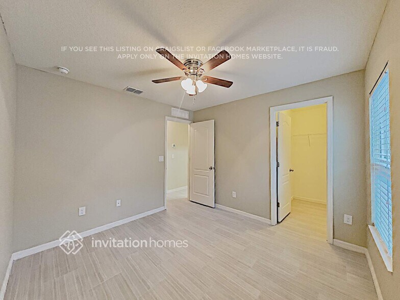 Building Photo - 10732 Southern Forest Dr