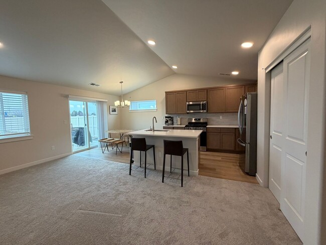 Building Photo - Beautiful 3 bed 2 bath home in Caldwell just off Linden Rd and Middleton Rd