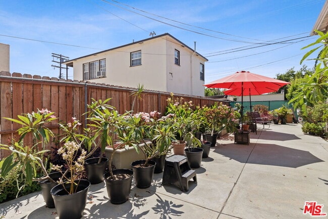 Building Photo - 2109 S Marvin Ave