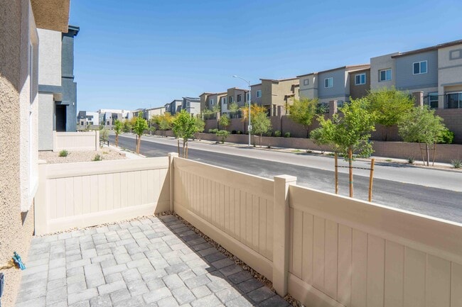 Building Photo - 3727 CELESTA VISTA Ave