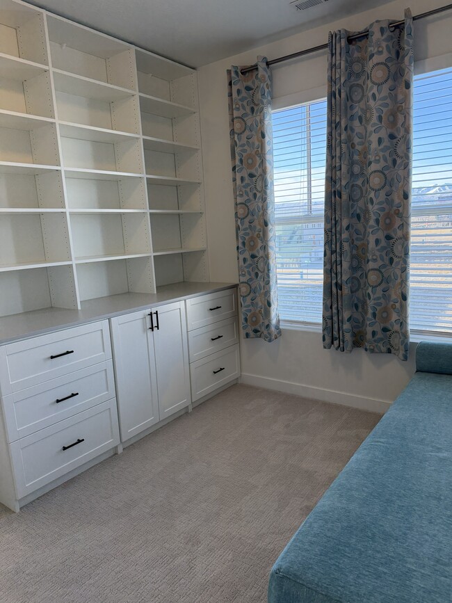 Building Photo - 11422 S Lake Run Rd