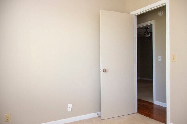 Building Photo - Heart of Madison City! Madison City Schools!