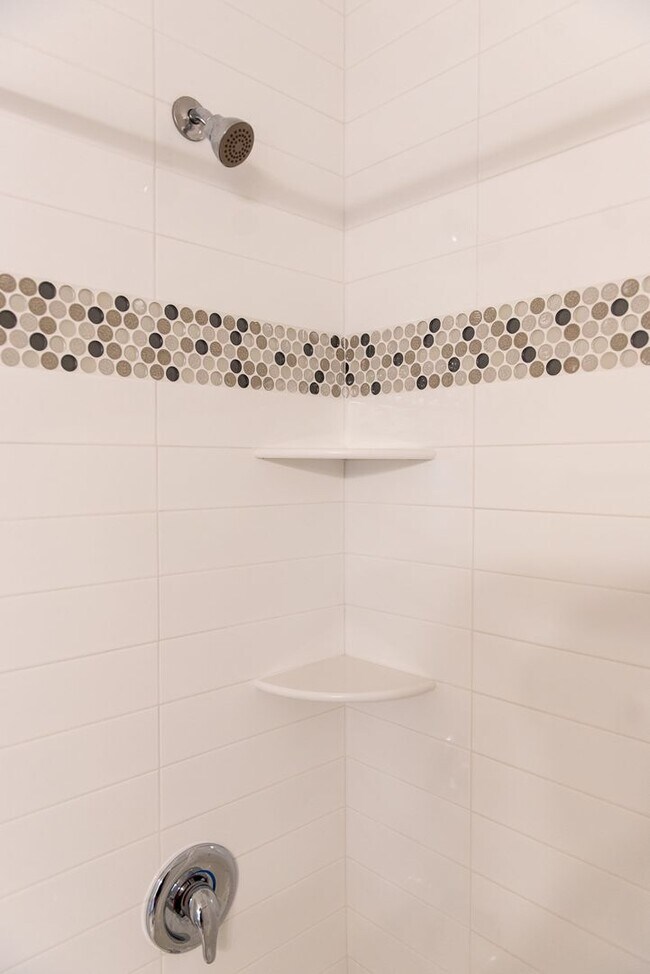 Building Photo - 11 Seminary Ave