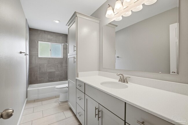Building Photo - 302 Loruna Dr
