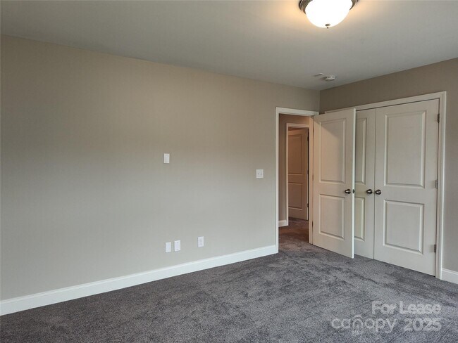 Building Photo - 9415 Segundo Ln