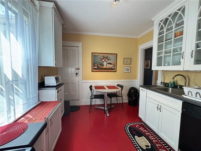 Building Photo - 9 Whitfield Pl