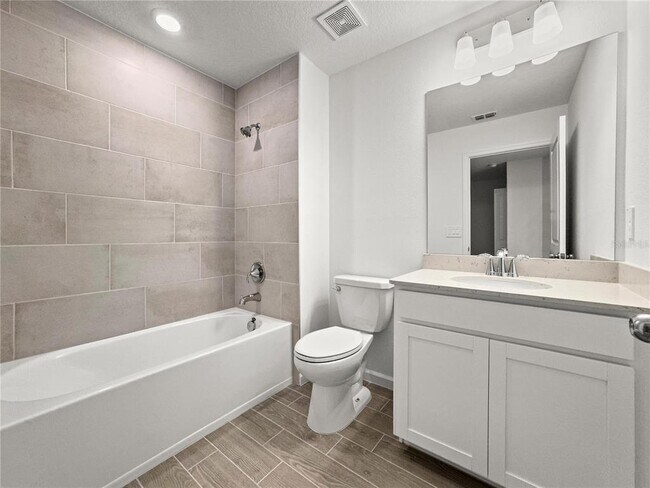 Building Photo - 3534 SE 37th Ct