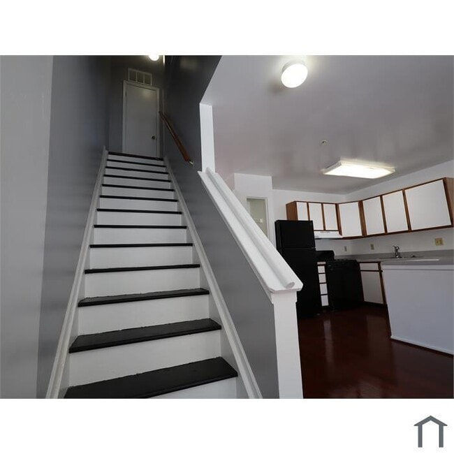 Building Photo - 3 Bedroom New Townhouse