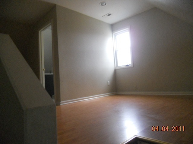 Building Photo - Updated Single Family 3 bedroom