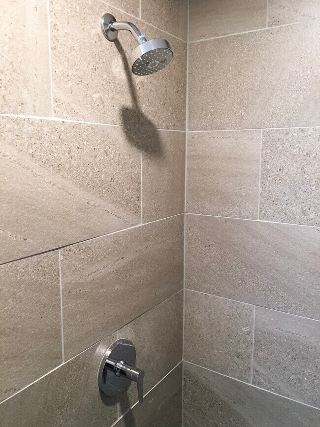 Building Photo - 926 Cleveland St.