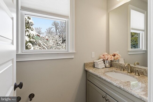 Building Photo - 259 Mt Lucas Rd