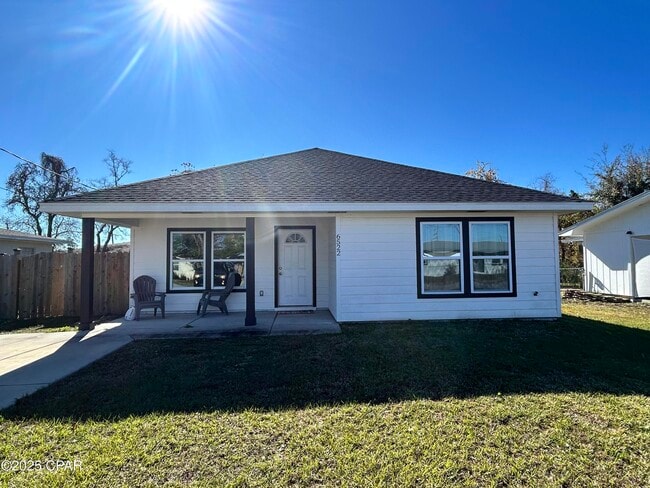 Primary Photo - 6522 Olokee St