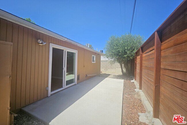 Building Photo - 6946 Jellico Ave