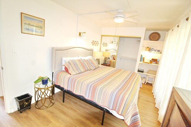 Building Photo - Kihei Villa - Nicely Furnished 1Bed/1Bath located in the heart of Kihei across the street from th...