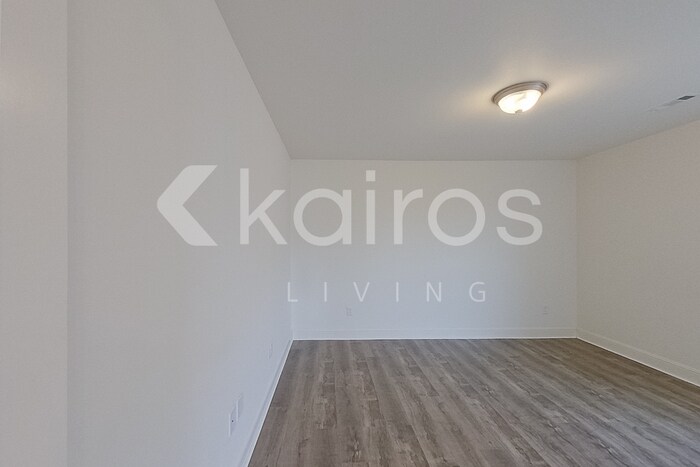 Building Photo - 109 Pin Oak St