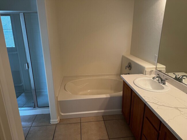 Building Photo - Aliante Home for Rent - 3 Bed, 2.5 Bath with 2 Car Garage