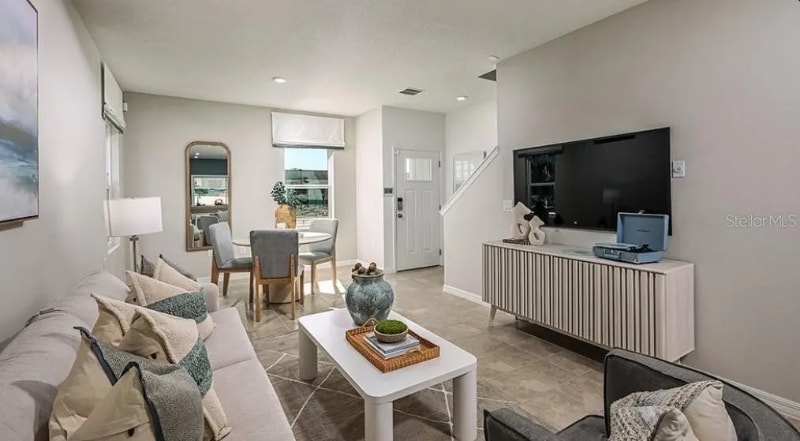 Building Photo - 3010 Skyline Lp