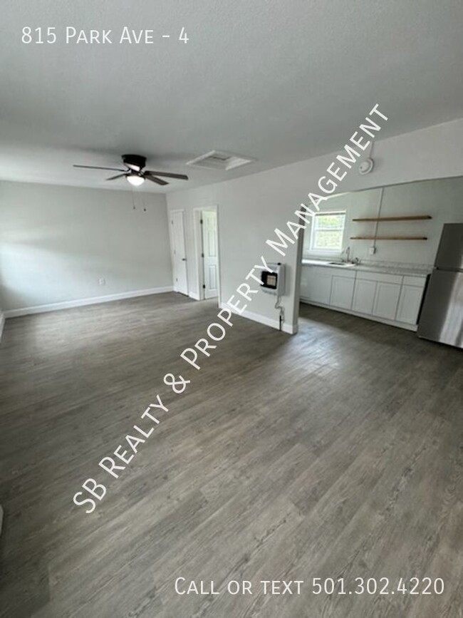 Building Photo - Studio Apartment