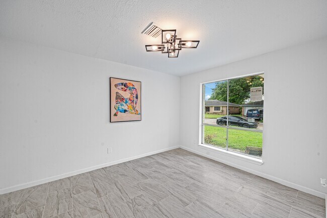 Building Photo - 11823 S Willow Cir