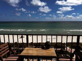 Building Photo - 2625 Collins Ave