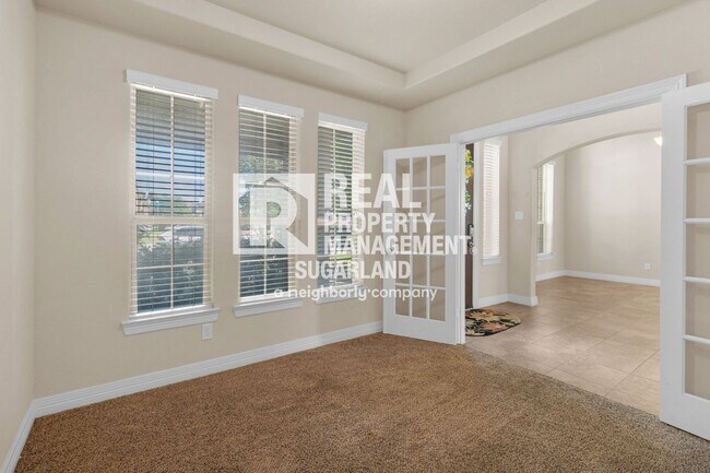 Building Photo - 18607 Pelham Grove Ln