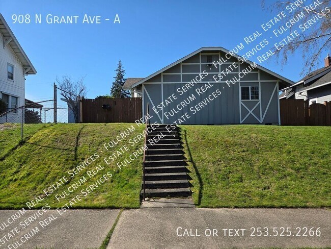 Building Photo - 908 N Grant Ave