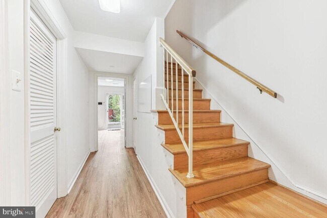 Building Photo - 6719 Baron Rd