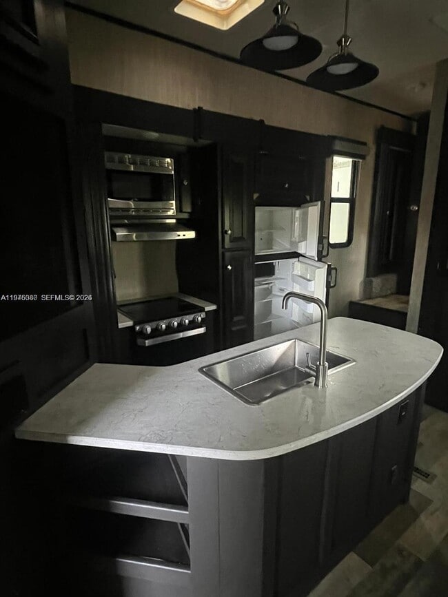 Building Photo - 1007 N 39th St