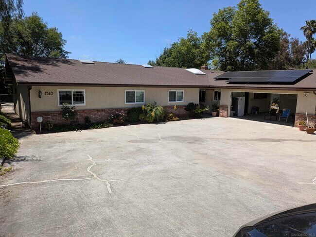 Primary Photo - 1510 Sunrise Dr