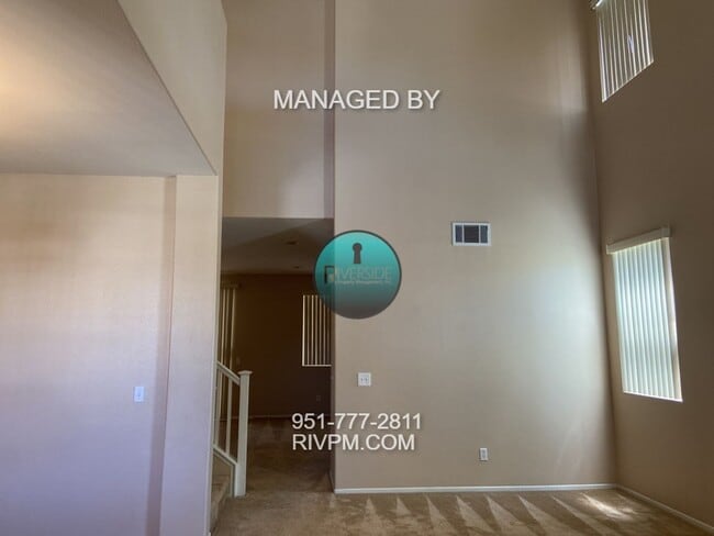 Building Photo - Highly Desirable Orangecrest Location!!!