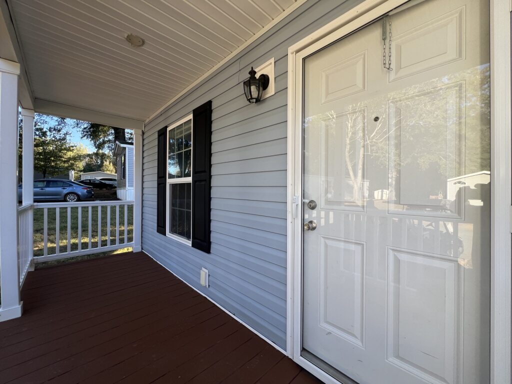 Building Photo - 126 E Sourwood Dr