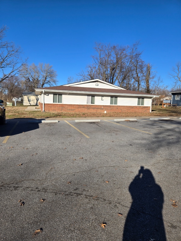 Building Photo - 100 E Wilson St