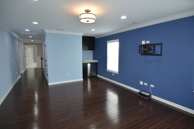 Building Photo - 124 Roman Ln