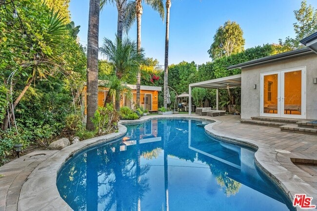 Building Photo - 4136 Greenbush Ave