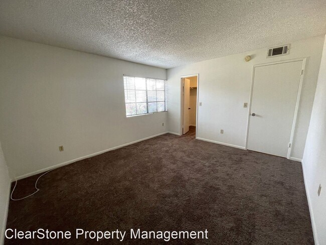 Building Photo - 1 br, 1 bath House - 15131 Victory Blvd Un...