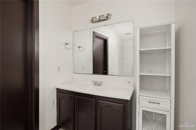 Building Photo - 11 Martin Ave