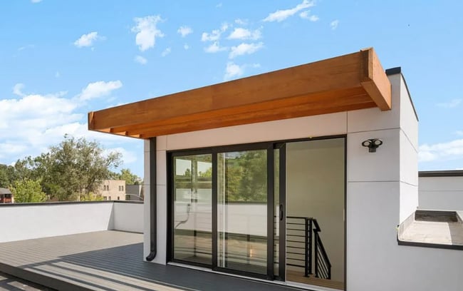 Building Photo - Modern 2 bed, 2.5 bath w/ rooftop!