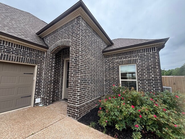 Building Photo - 9691 Jackson Run Ln