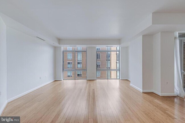 Building Photo - 11990 Market St