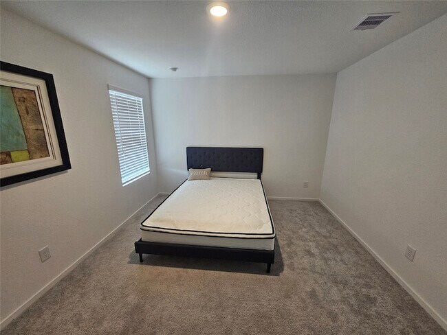 Building Photo - 28751 Texas Plns Dr