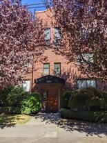 Building Photo - 2450 Dexter Ave N