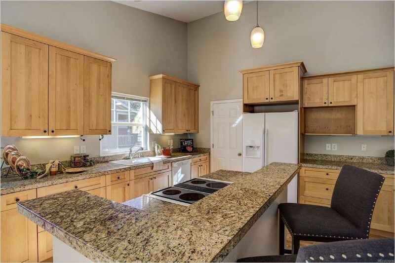 Building Photo - 3220 Pierce St