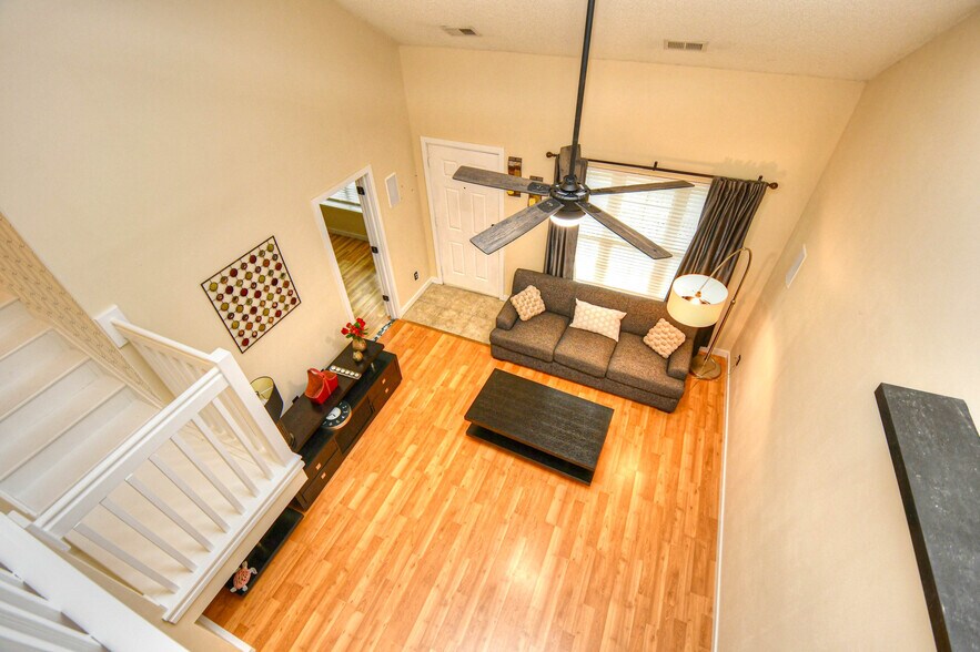Building Photo - 1038 Portico Loop