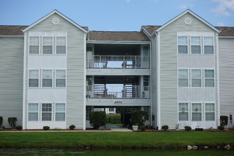 Building Photo - 2265 Huntingdon Dr
