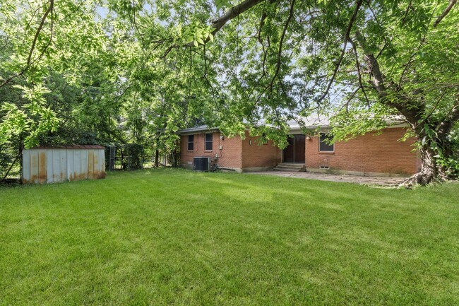 Building Photo - 8923 Jennie Lee Ln