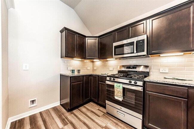 Building Photo - 8224 Tourmaline Wy