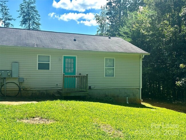 Building Photo - 5591 Wrenn Dr