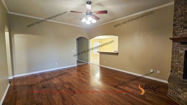 Building Photo - 3/2 Tradewinds Brick Home