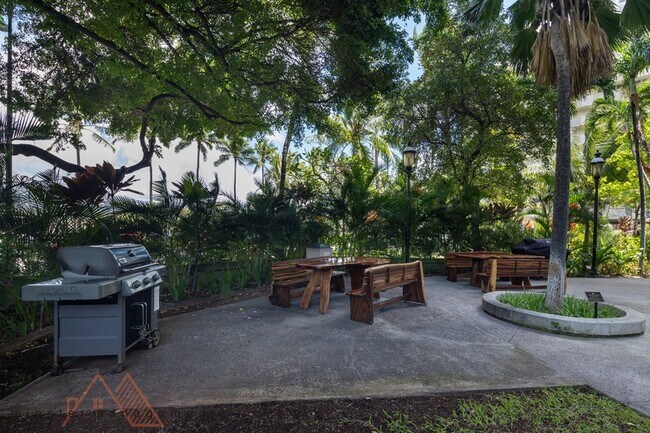 Building Photo - 300 Wai Nani Way